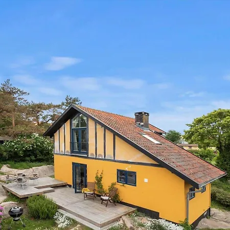 5599-gudhjem-grevens-dal-2 * Gudhjem